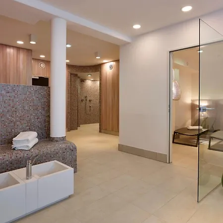 Anna Duene Anna Duene 0-03