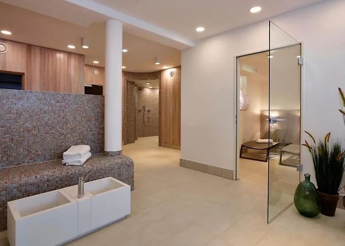 Anna Duene Anna Duene 0-03